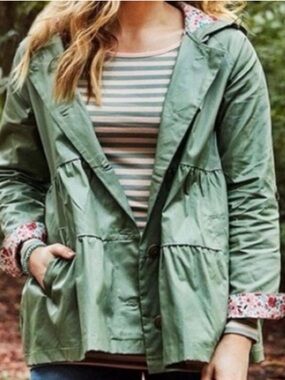 MATILDA JANE Tiered Wilderness Raincoat Jacket—SZ. Small